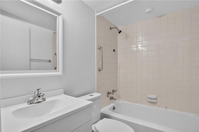 5 Bayard Road 500, Shadyside, PA 15213