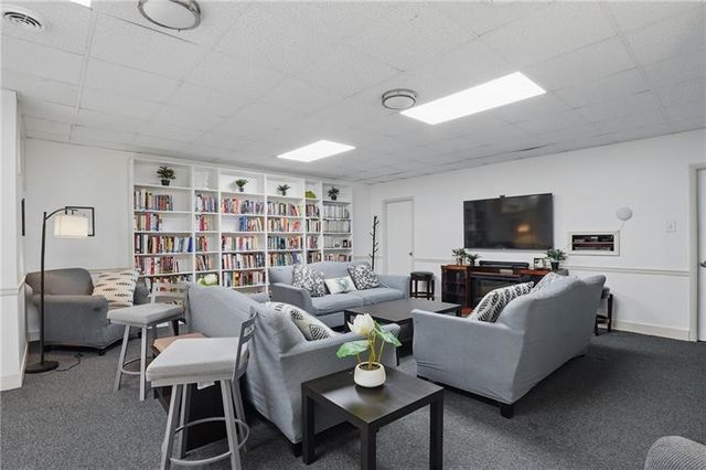 5 Bayard Road 500, Shadyside, PA 15213