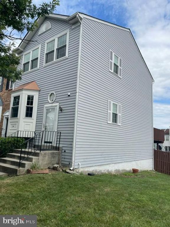 34 HUNTERS GATE CT, Silver Spring, MD 20904