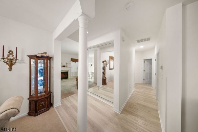 17 Stafford Ln, White Twp., NJ 07823