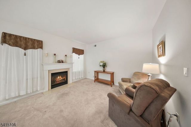 17 Stafford Ln, White Twp., NJ 07823