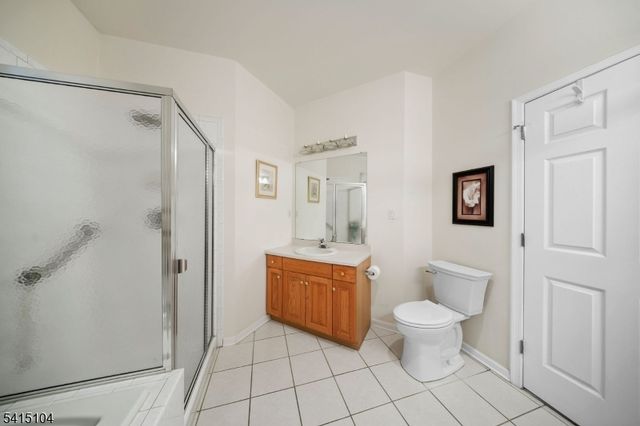 17 Stafford Ln, White Twp., NJ 07823