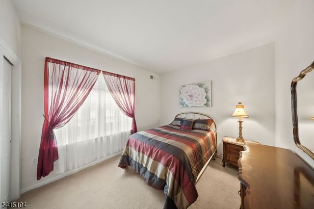 17 Stafford Ln, White Twp., NJ 07823