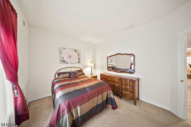 17 Stafford Ln, White Twp., NJ 07823