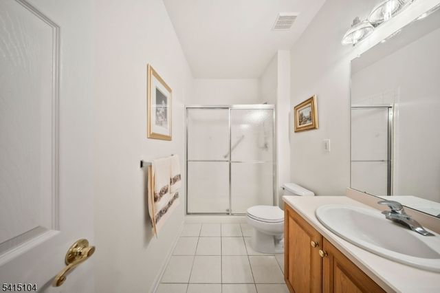 17 Stafford Ln, White Twp., NJ 07823