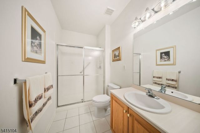 17 Stafford Ln, White Twp., NJ 07823