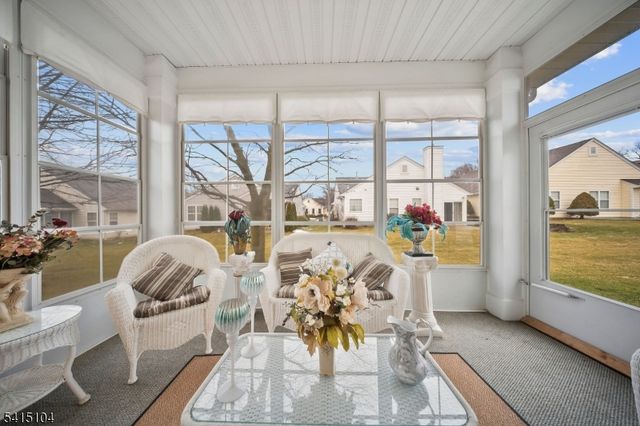 17 Stafford Ln, White Twp., NJ 07823