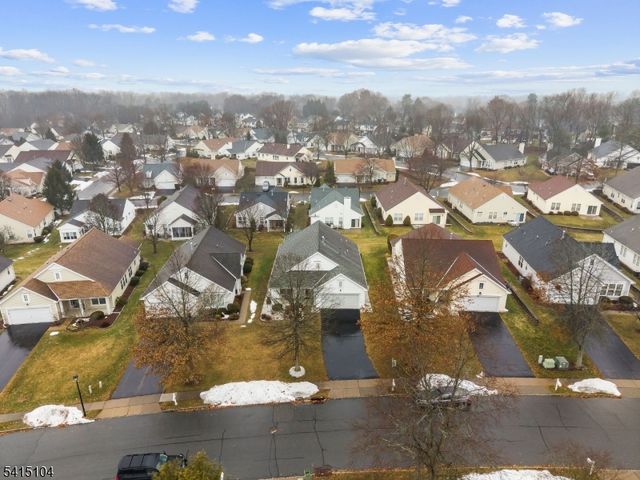 17 Stafford Ln, White Twp., NJ 07823