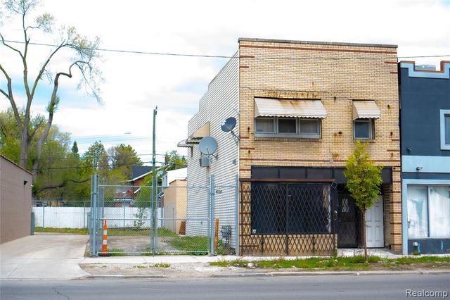 19510 W Warren Avenue, Detroit, MI 48228