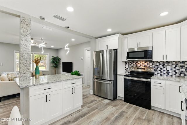 6353 DAVID Drive, Jacksonville, FL 32210