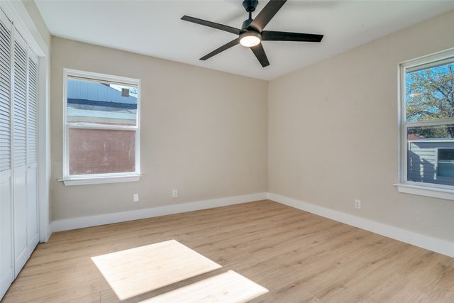 9209 Rustown Drive, Dallas, TX 75228