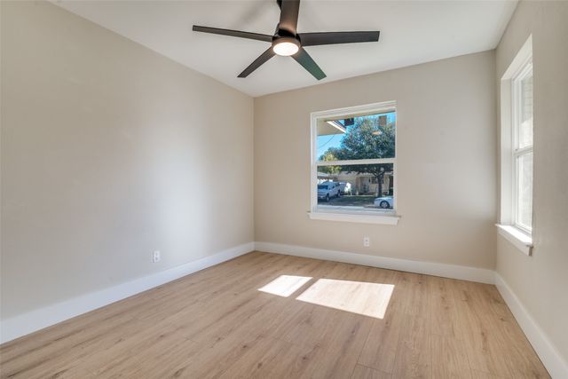 9209 Rustown Drive, Dallas, TX 75228