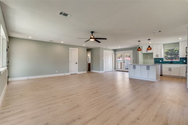 9209 Rustown Drive, Dallas, TX 75228