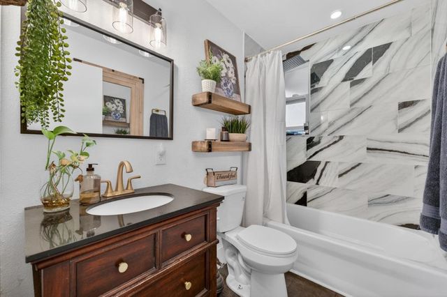 8963 Pershing Ave, Orangevale, CA 95662