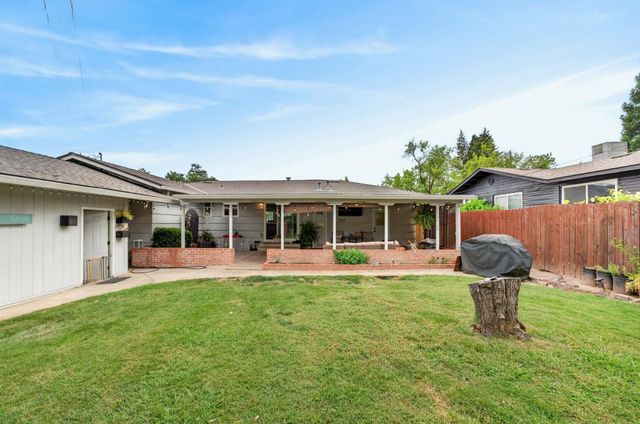 8963 Pershing Ave, Orangevale, CA 95662