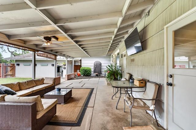 8963 Pershing Ave, Orangevale, CA 95662