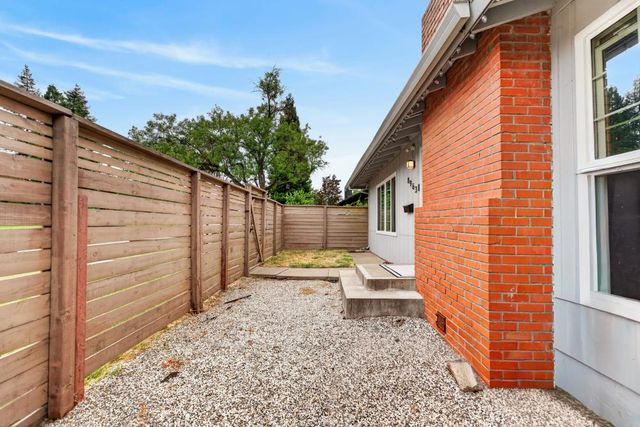 8963 Pershing Ave, Orangevale, CA 95662