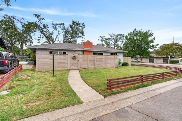 8963 Pershing Ave, Orangevale, CA 95662