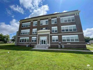 731 E Crawford Street, Clay Center, KS 67432