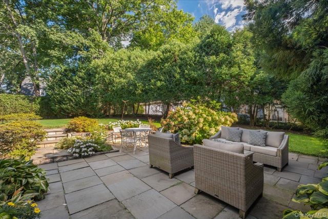 30 Seaview Avenue, New Rochelle, NY 10801