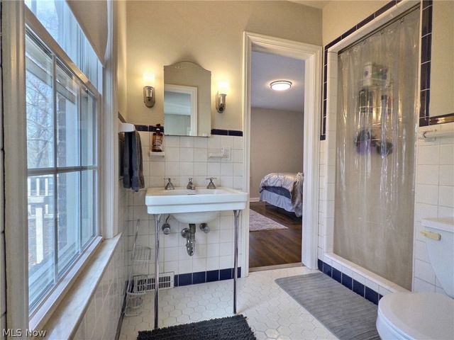 3648 Tolland Road, Shaker Heights, OH 44122