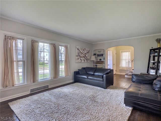 3648 Tolland Road, Shaker Heights, OH 44122