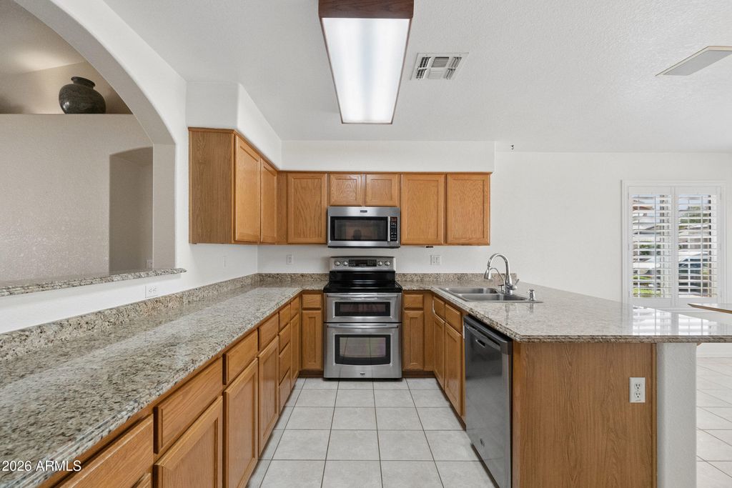11058 W SIERRA PINTA Drive, Peoria, AZ 85373 — photo 3