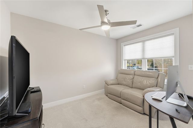 1 Winston Way 1, Johnston, RI 02919