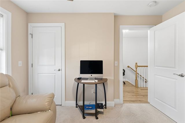 1 Winston Way 1, Johnston, RI 02919