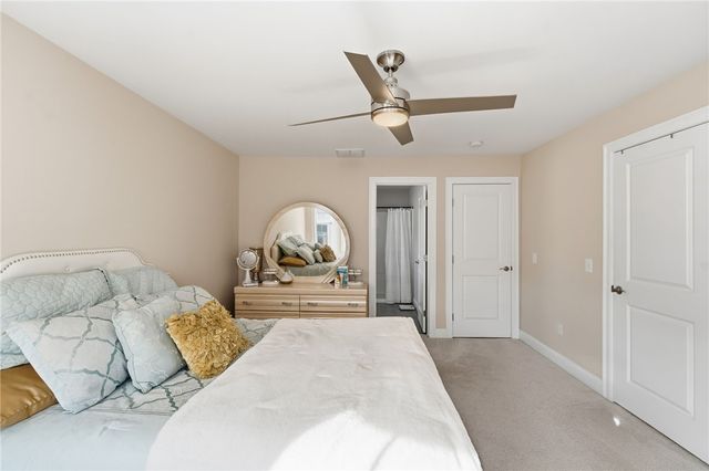 1 Winston Way 1, Johnston, RI 02919