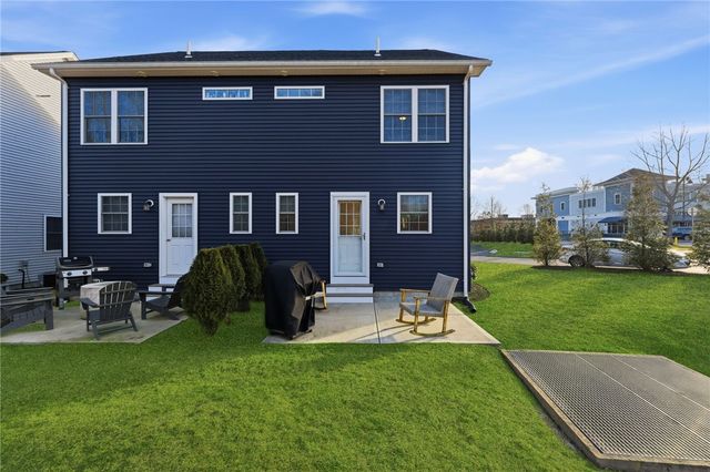 1 Winston Way 1, Johnston, RI 02919