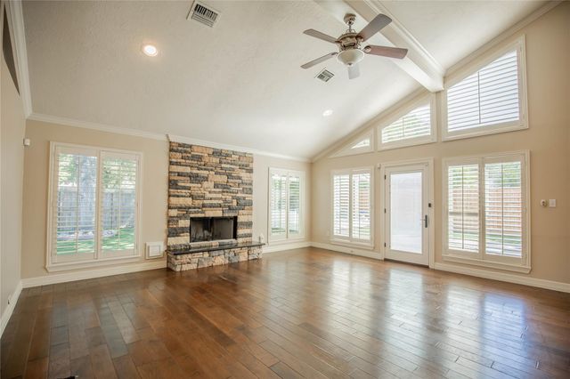 1627 Fall Valley Drive, Houston, TX 77077