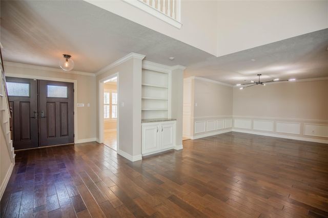 1627 Fall Valley Drive, Houston, TX 77077