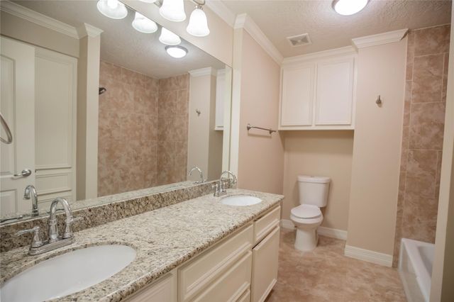 1627 Fall Valley Drive, Houston, TX 77077