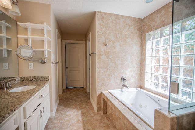 1627 Fall Valley Drive, Houston, TX 77077