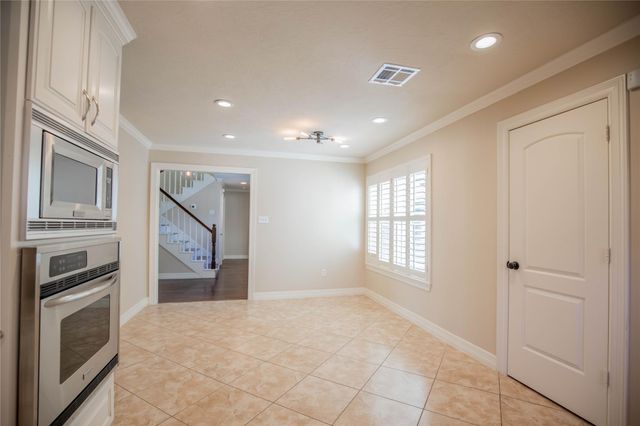 1627 Fall Valley Drive, Houston, TX 77077