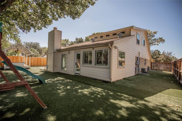 1627 Fall Valley Drive, Houston, TX 77077