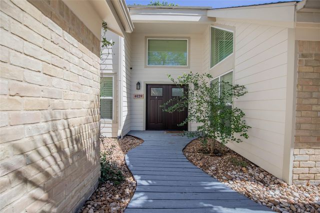 1627 Fall Valley Drive, Houston, TX 77077