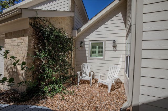 1627 Fall Valley Drive, Houston, TX 77077