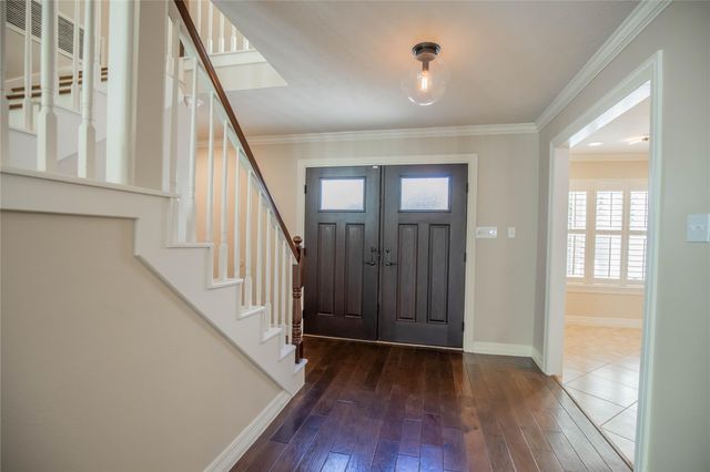 1627 Fall Valley Drive, Houston, TX 77077