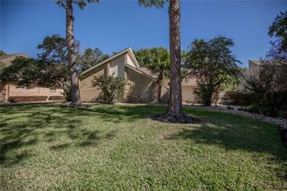 1627 Fall Valley Drive, Houston, TX 77077