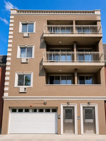 8827 53 rd Avenue 2R, Elmhurst, NY 11373