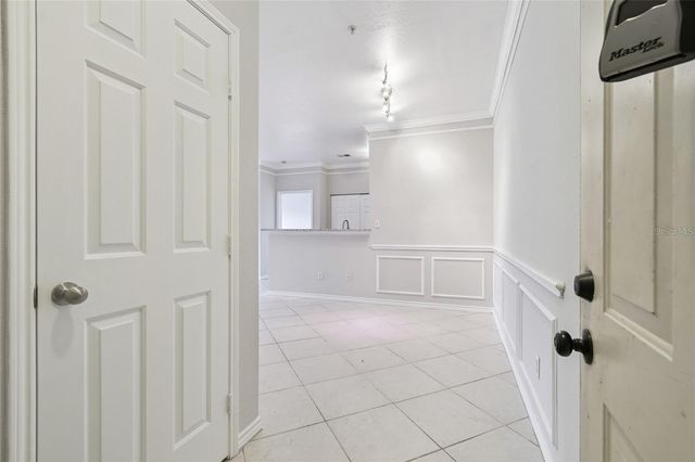 4304 BAYSIDE VILLAGE DRIVE 103, Tampa, FL 33615