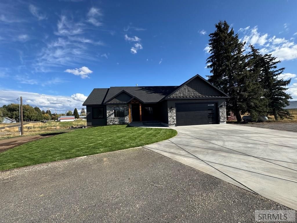 Image 5 of property listing at 3660 E 1312 N, Ashton, ID 83420