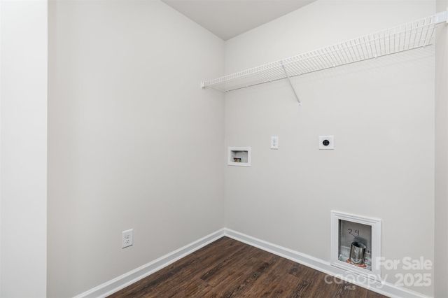 2047 Sadler Woods Lane, Charlotte, NC 28214