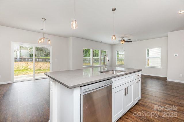 2047 Sadler Woods Lane, Charlotte, NC 28214