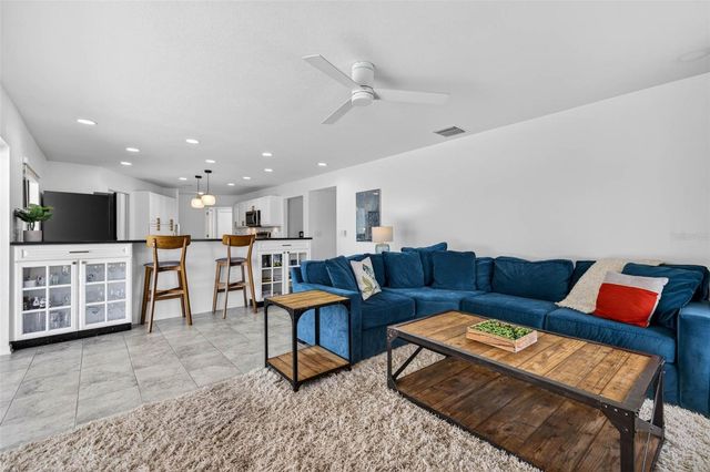 1472 73RD CIRCLE NE, St Petersburg, FL 33702