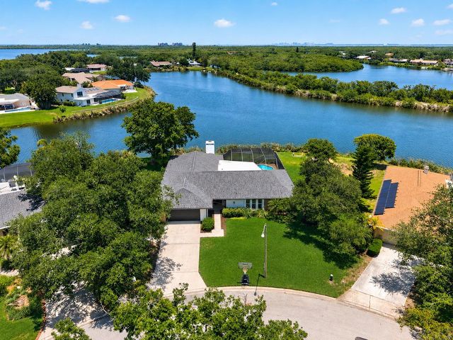 1472 73RD CIRCLE NE, St Petersburg, FL 33702