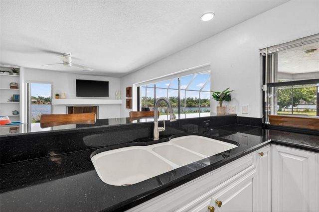 1472 73RD CIRCLE NE, St Petersburg, FL 33702