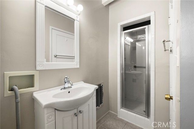 19113 Welby Way, Reseda (los Angeles), CA 91335